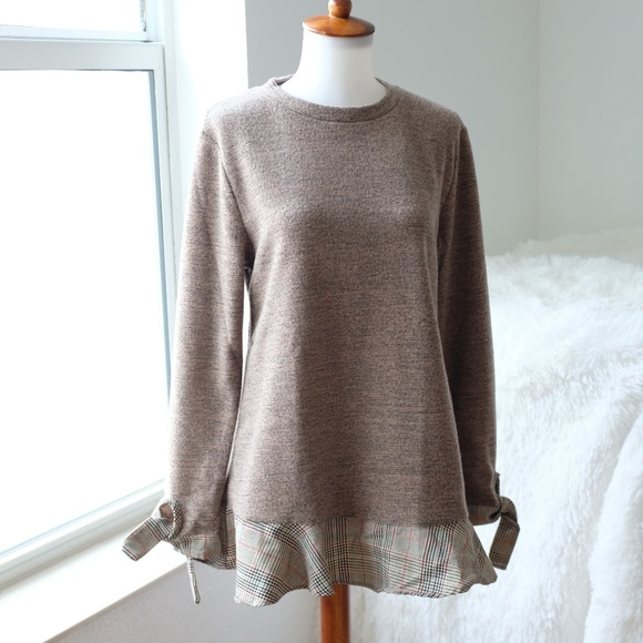 7 items for $25 Taupe Top - Picture 2 of 6